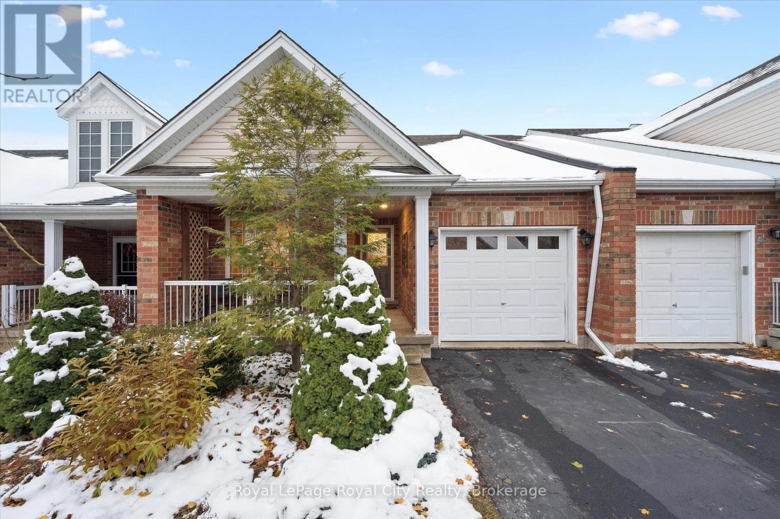 92 SCHRODER CRESCENT in 