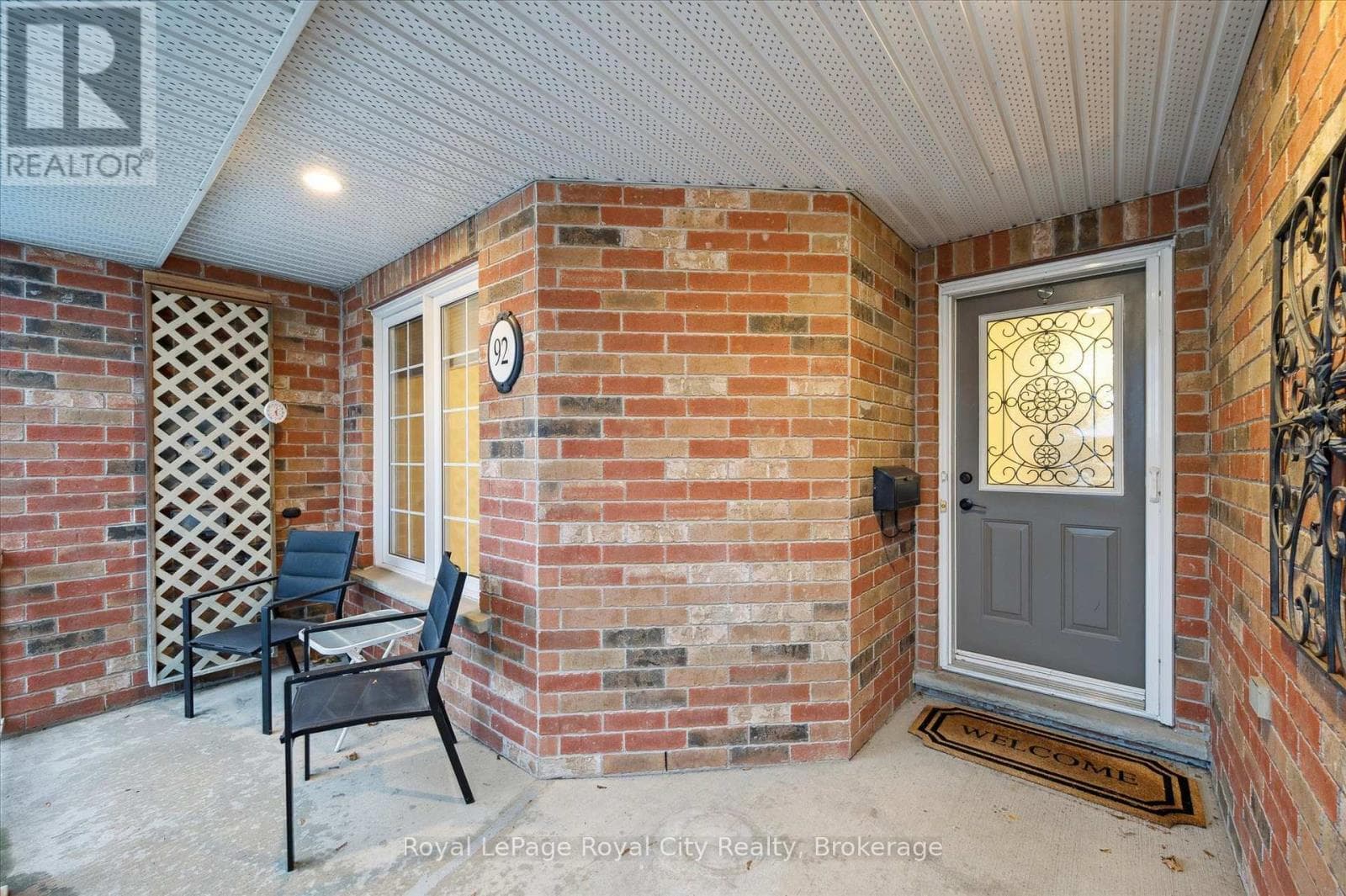 92 SCHRODER CRESCENT — photo 5