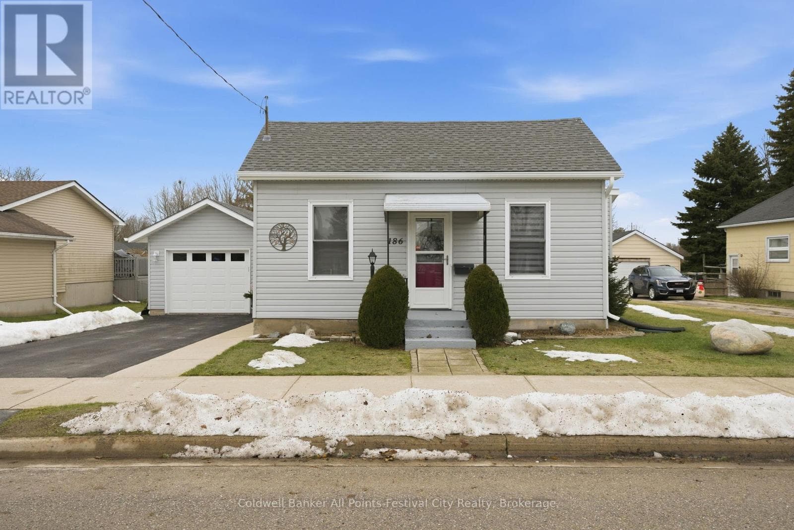 186 WELLINGTON STREET SOUTH in 