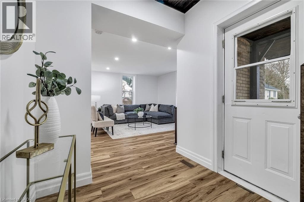 272 PRINCESS STREET — photo 3
