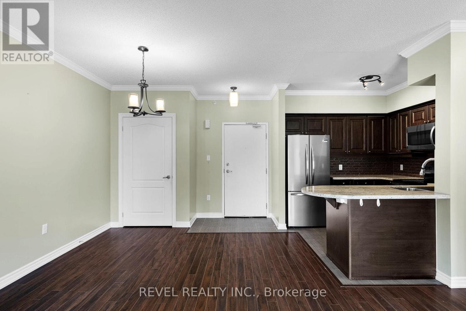 39 FERNDALE DRIVE SOUTH UNIT 106 — photo 4