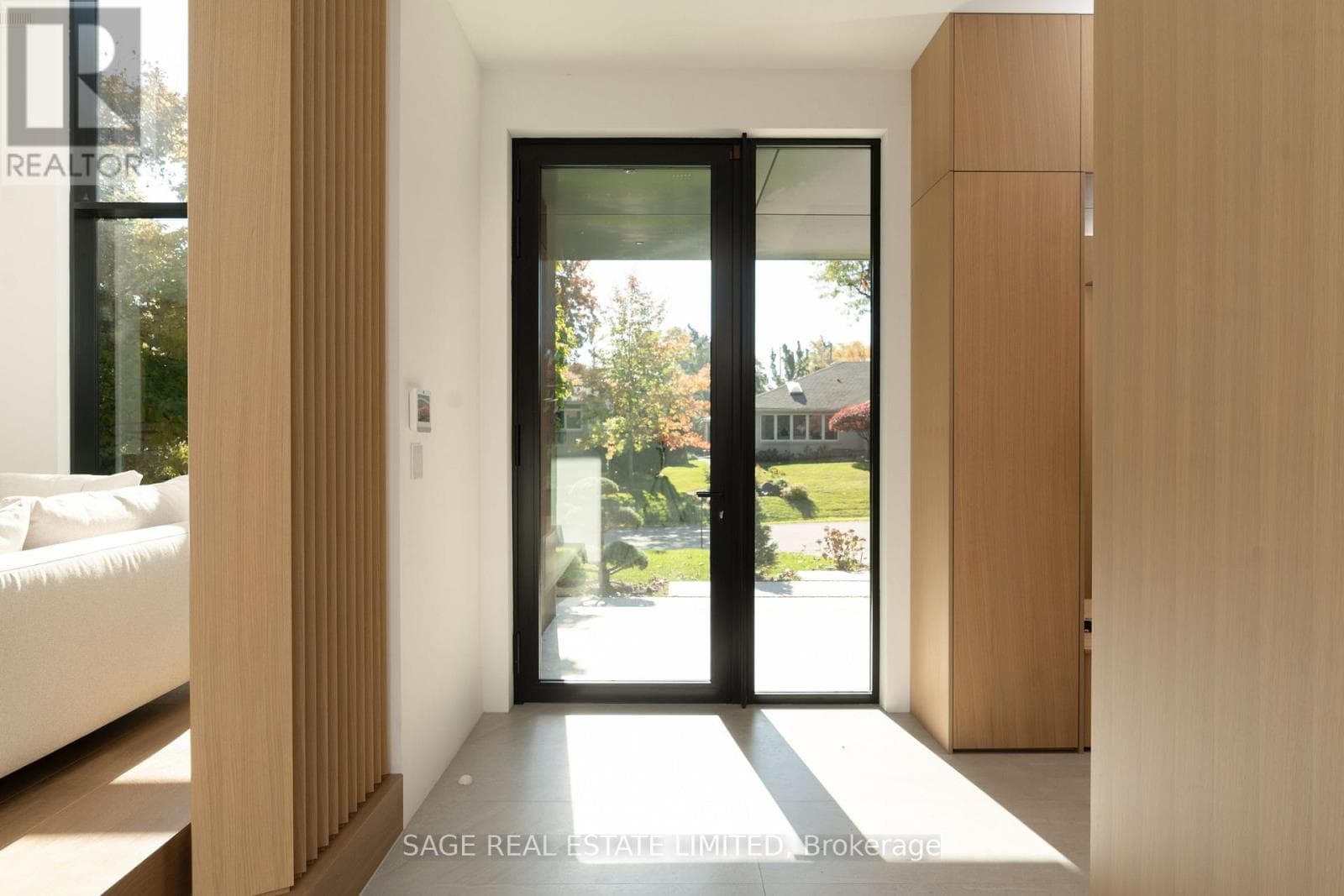 38 RAVENSBOURNE CRESCENT — photo 4