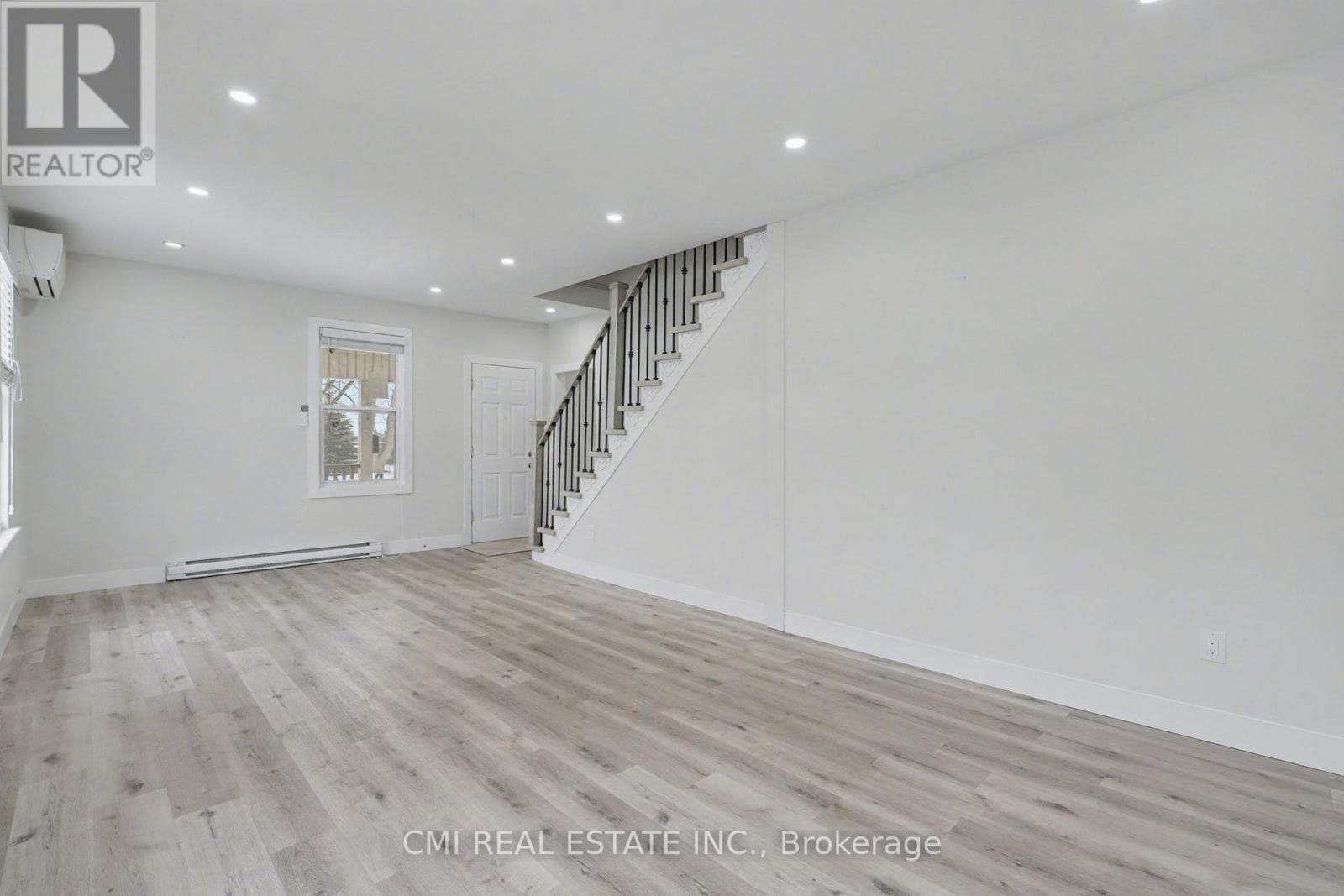 2546 WILSON STREET WEST, Toronto — photo 4