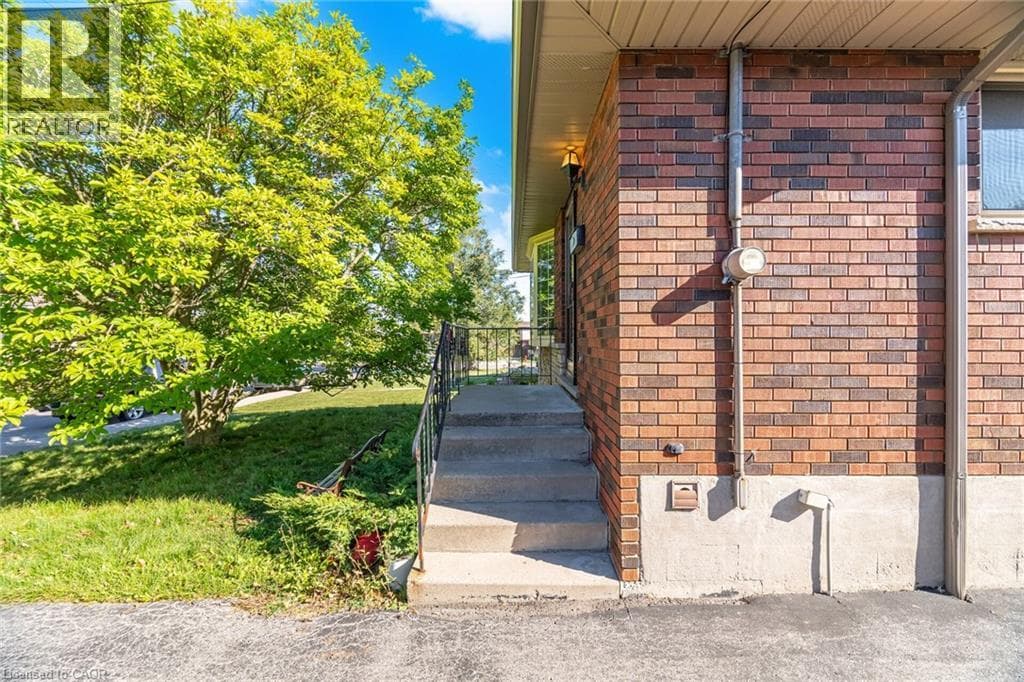 7 MAITLAND AVENUE — photo 4