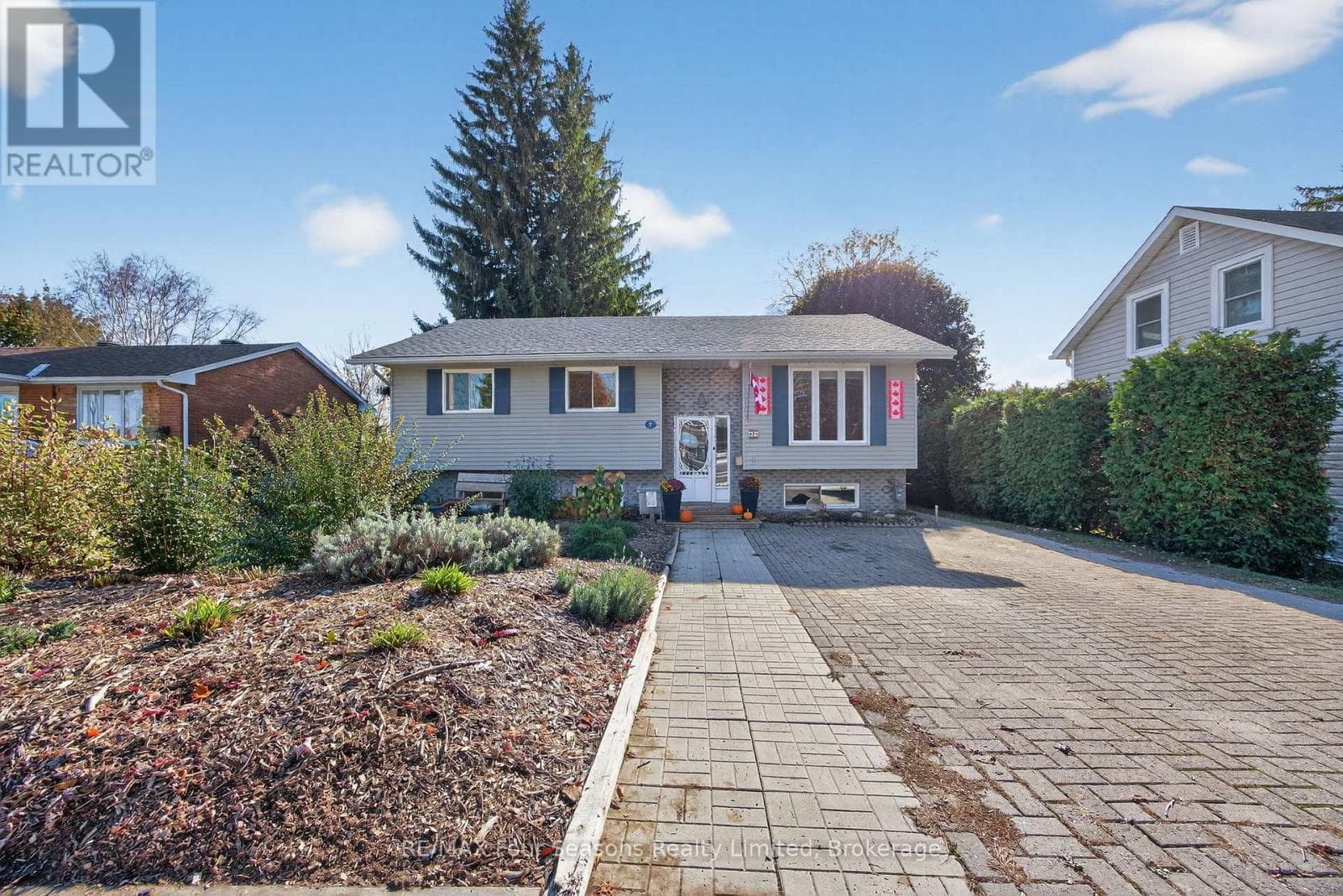 7 BATTEAUX ROAD in 