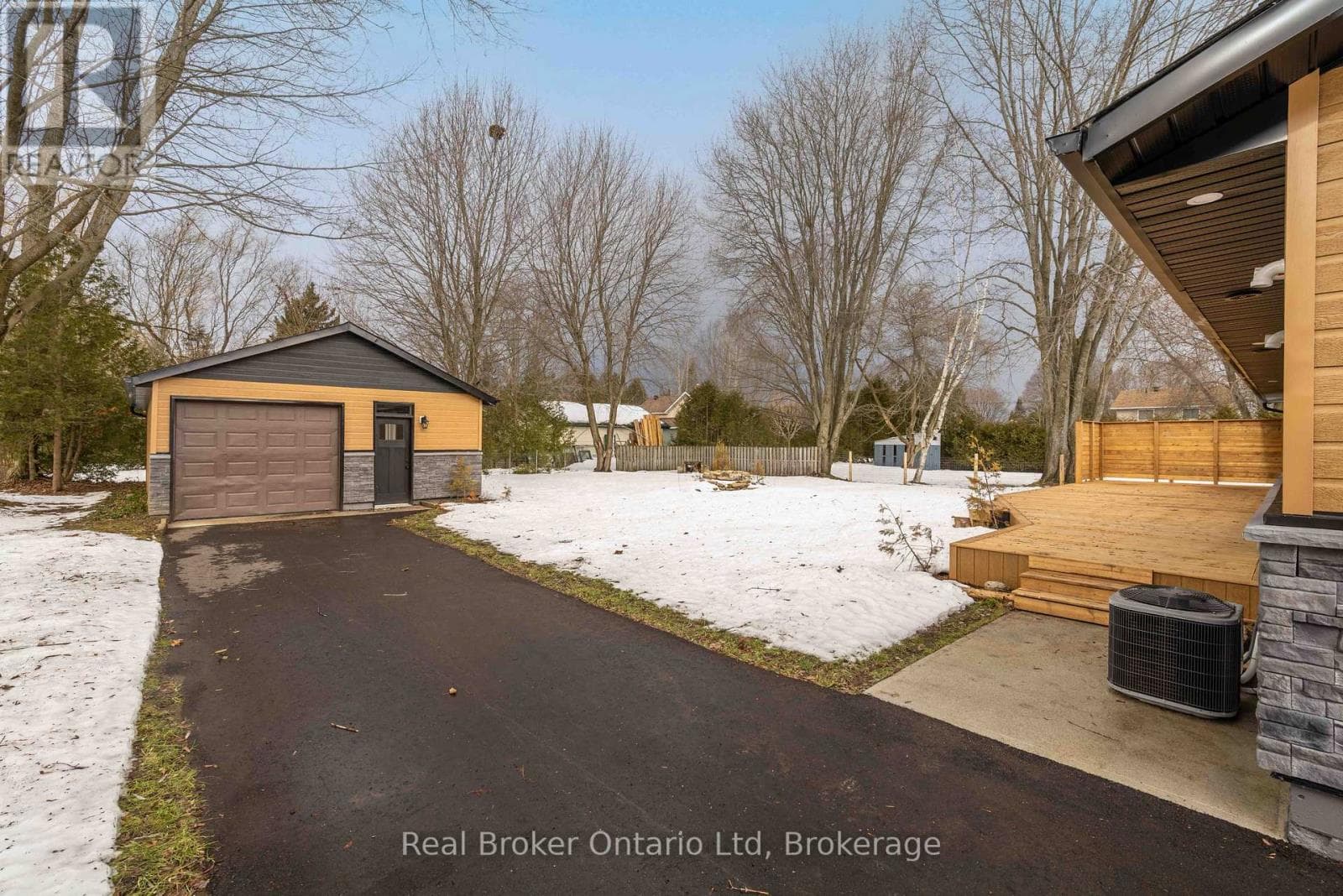 446 ISAAC STREET — photo 2