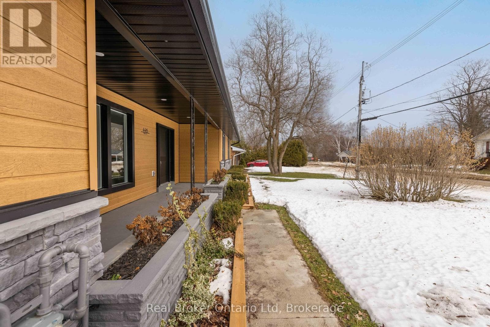 446 ISAAC STREET — photo 4