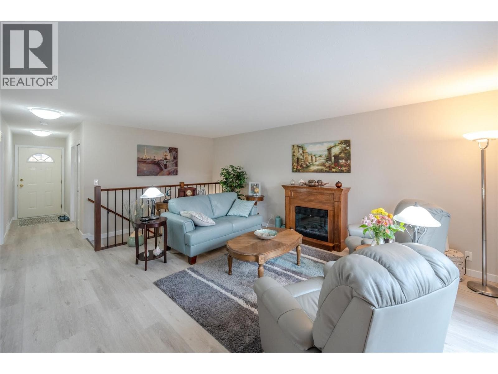 14615 VICTORIA ROAD NORTH UNIT 3 — photo 5