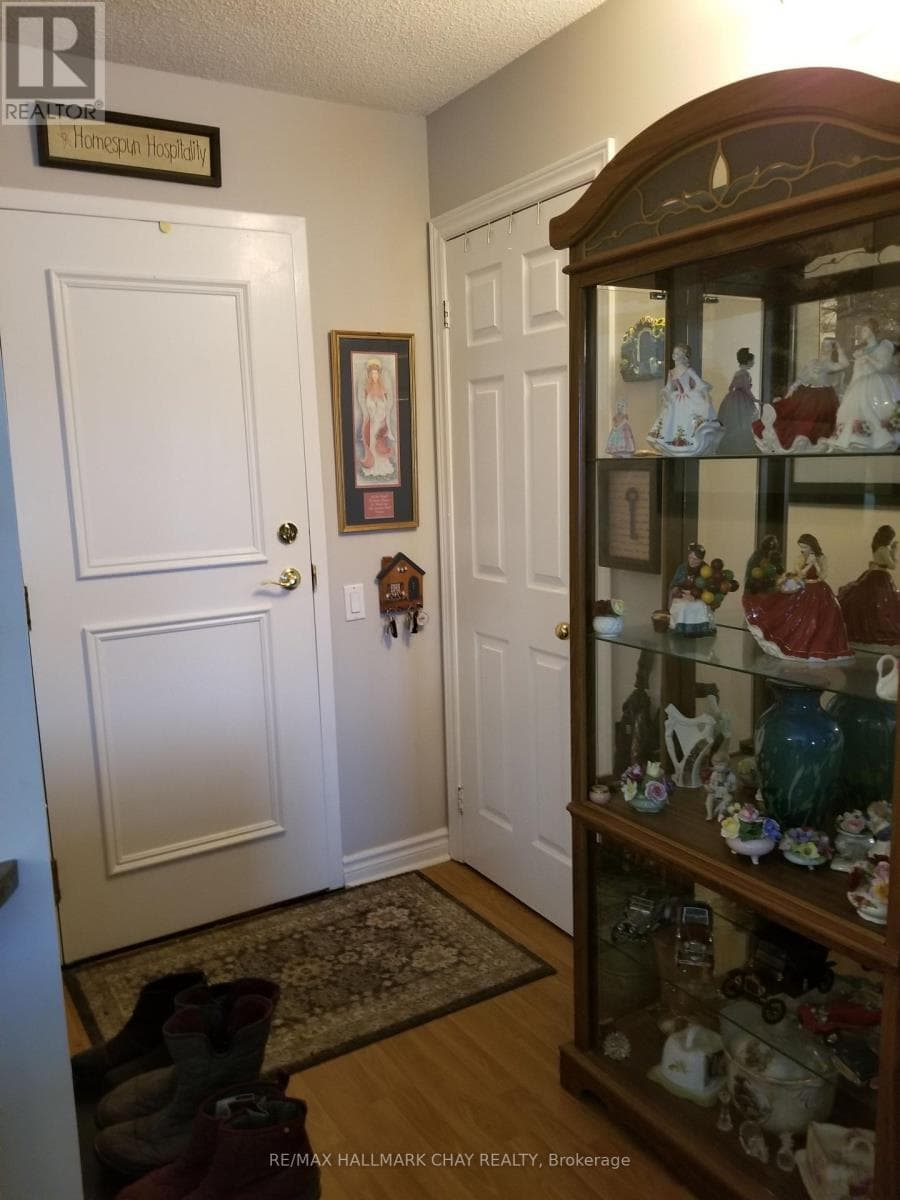 2 - 77 MILL STREET E — photo 5