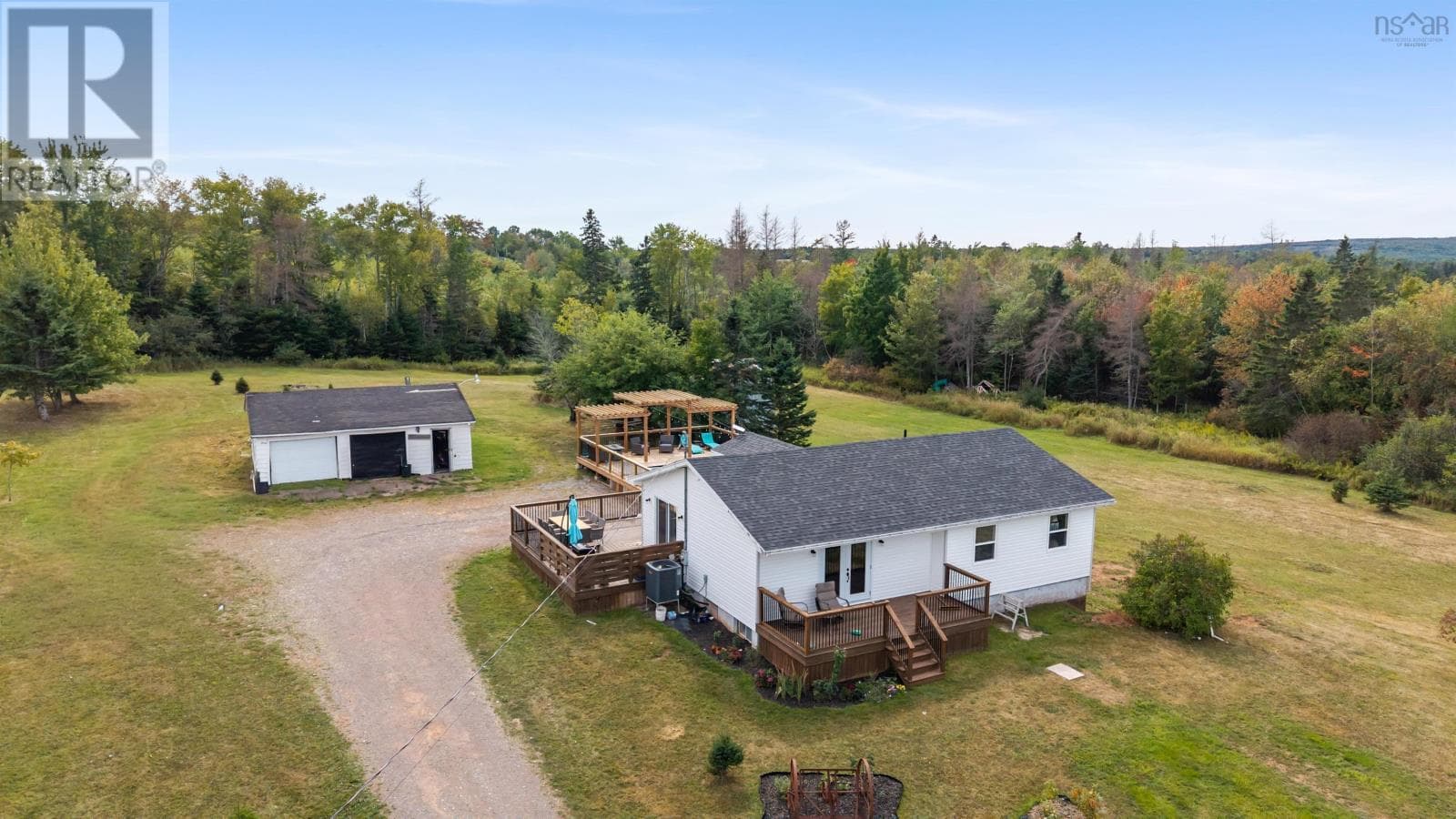 5786 HIGHWAY 2 in 