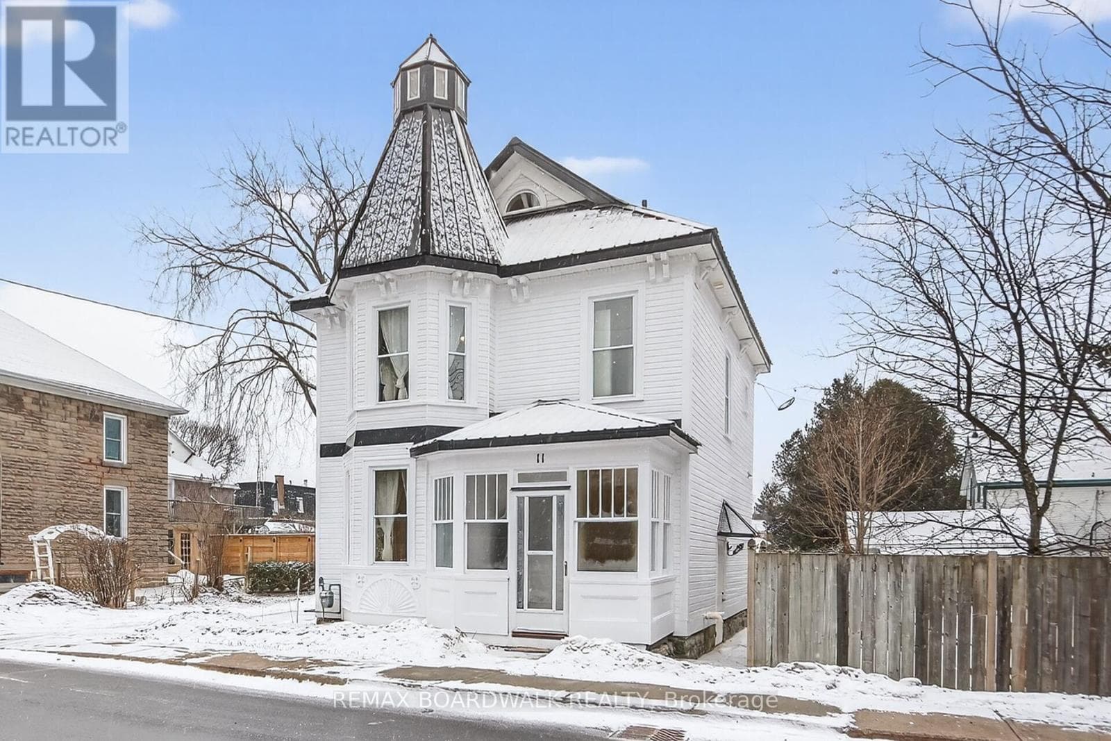 11 ALFRED STREET — photo 2