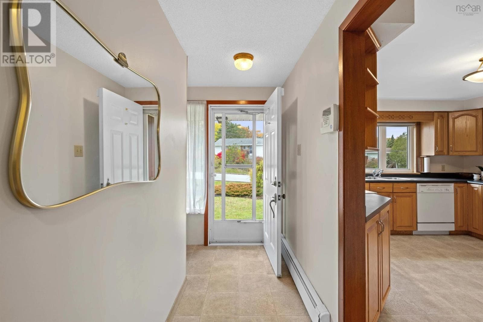50 ELAINE AVENUE — photo 4