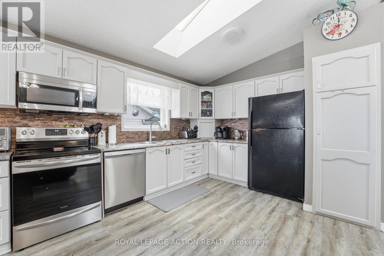 71 BARNES AVENUE — photo 5