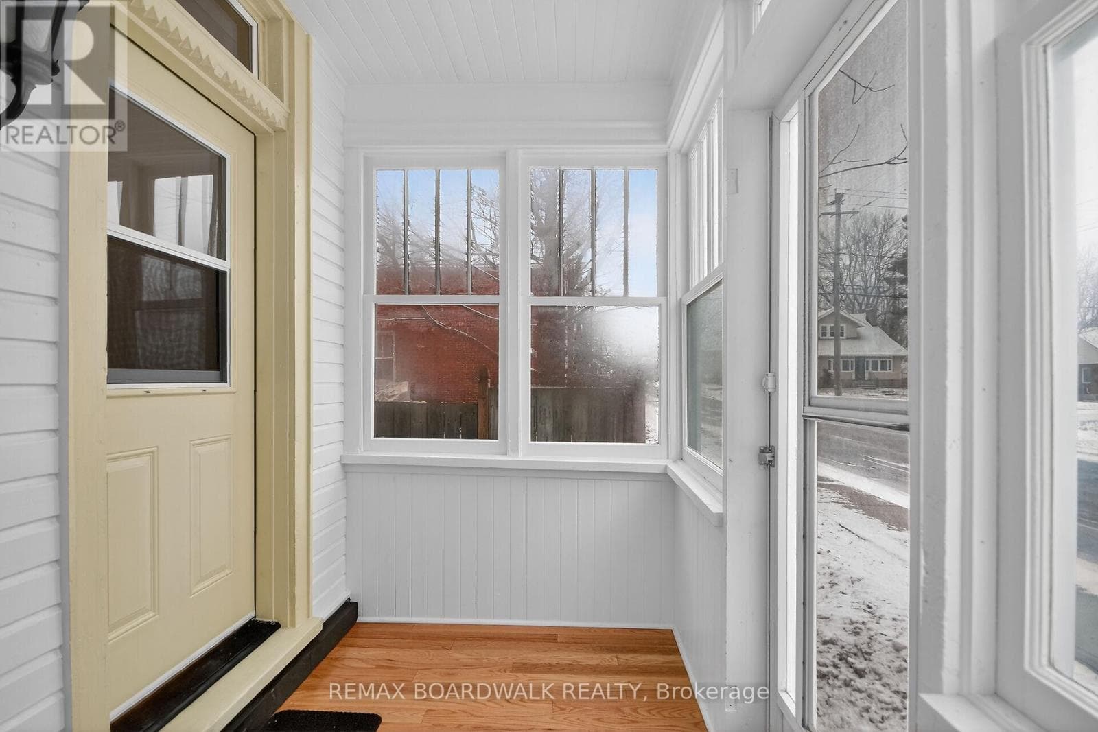 11 ALFRED STREET — photo 4