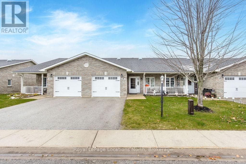47 CLOVER CRESCENT in 