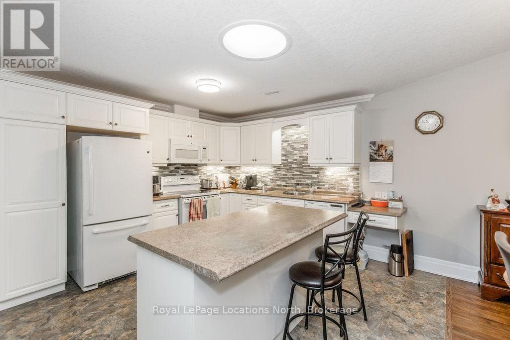 47 CLOVER CRESCENT — photo 5