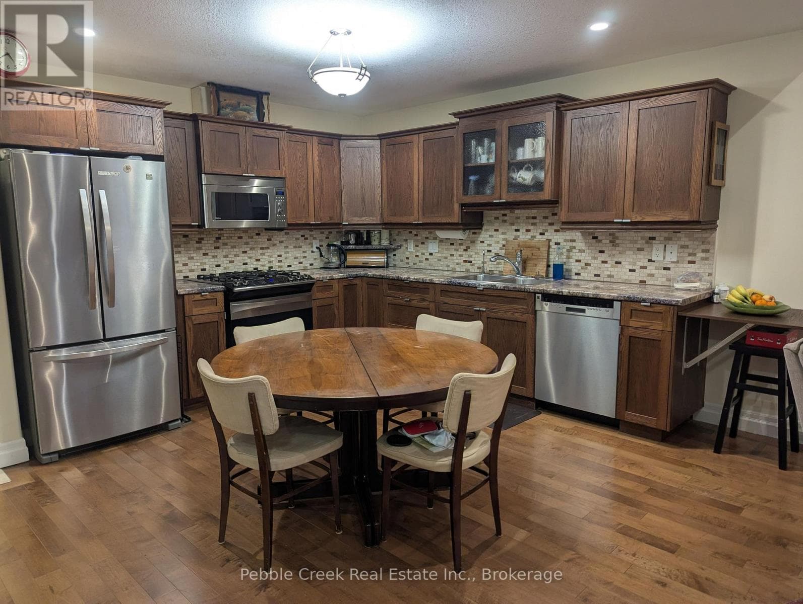 16 - 27 FAIRHAVEN LANE, OnePoint — photo 4
