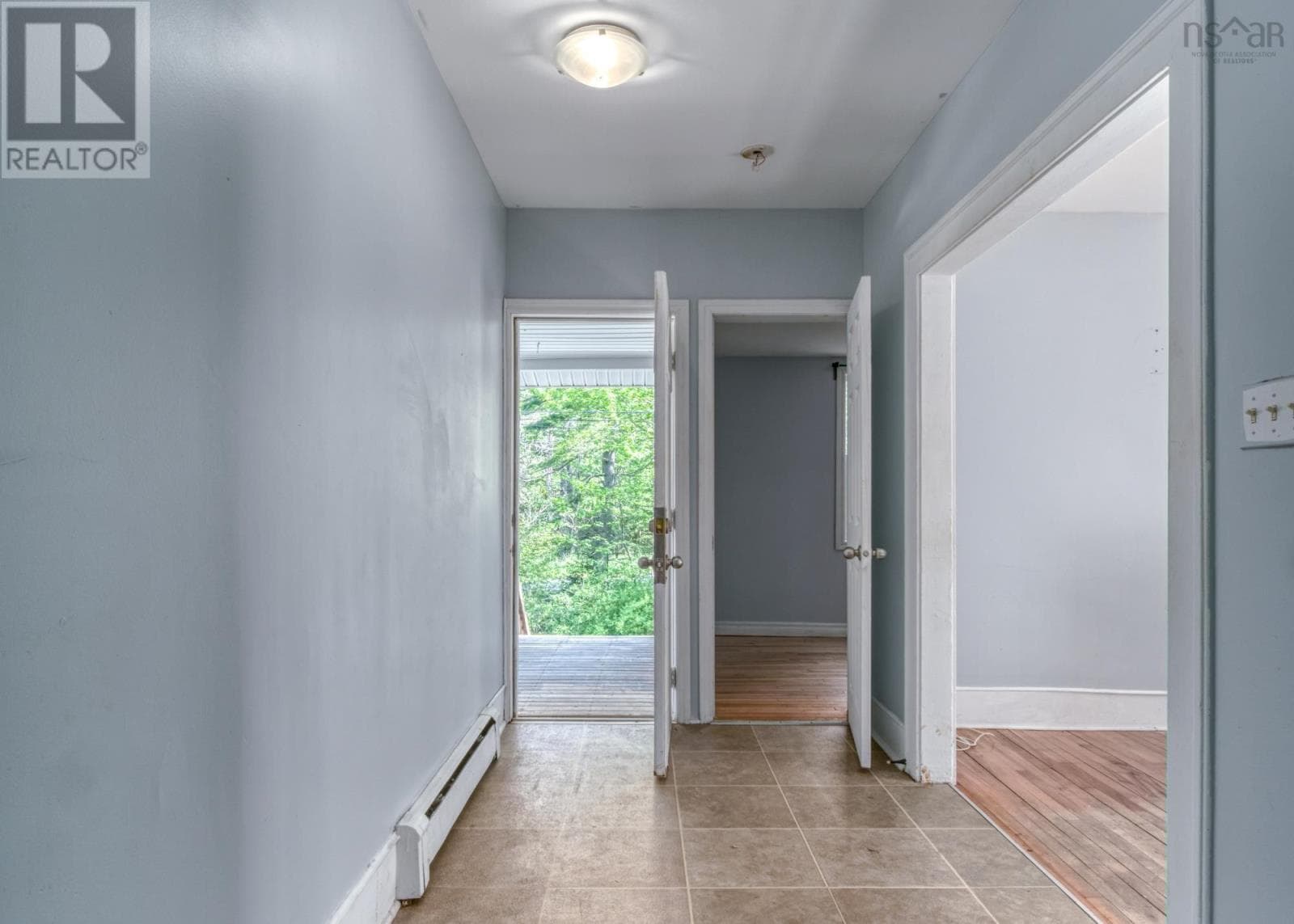20-22 Coronet Avenue — photo 3