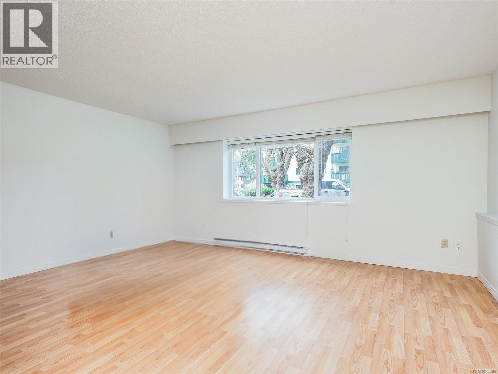 103 1122 Hilda St — photo 3