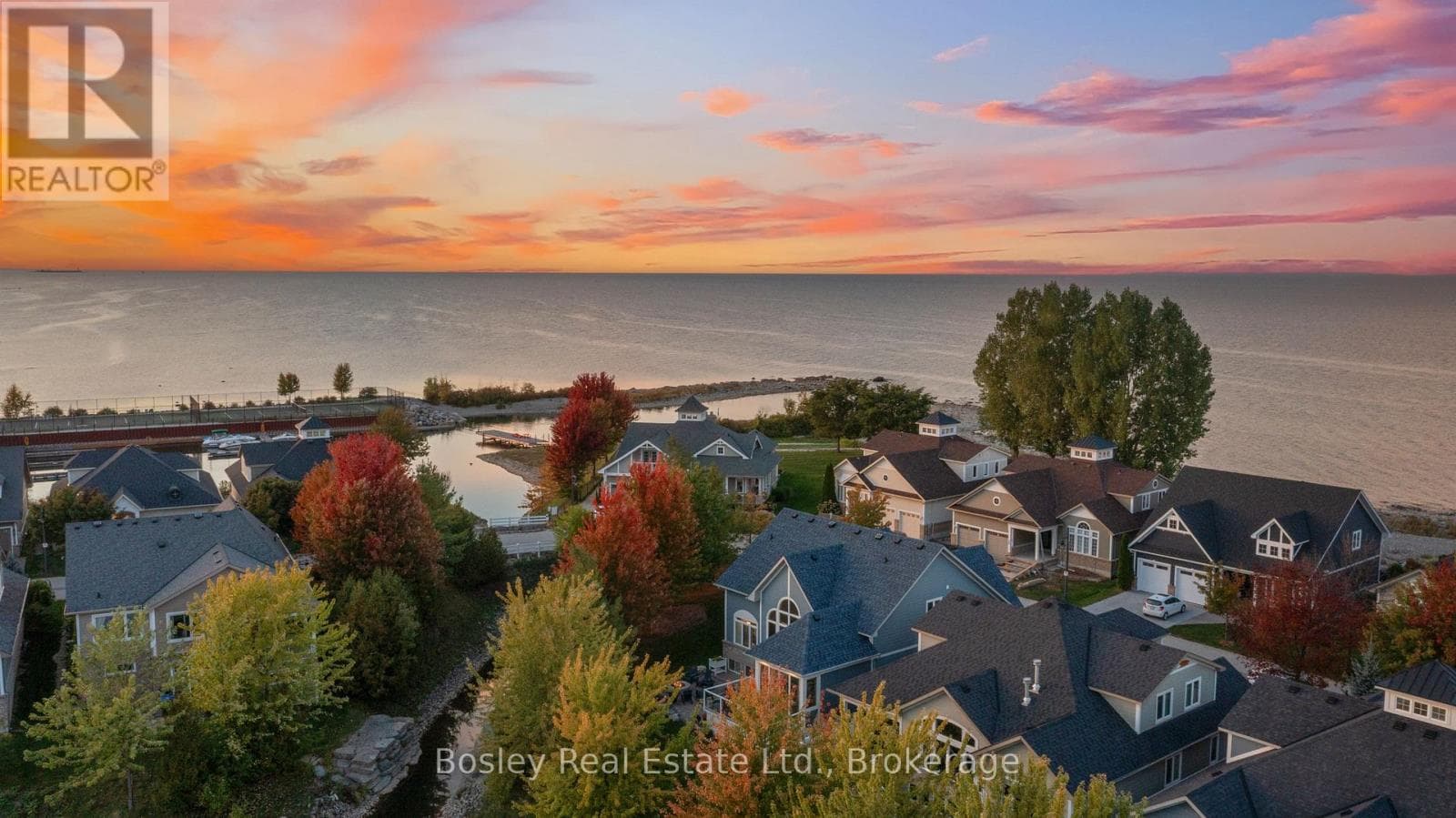 55 WATERFRONT CIRCLE — photo 2