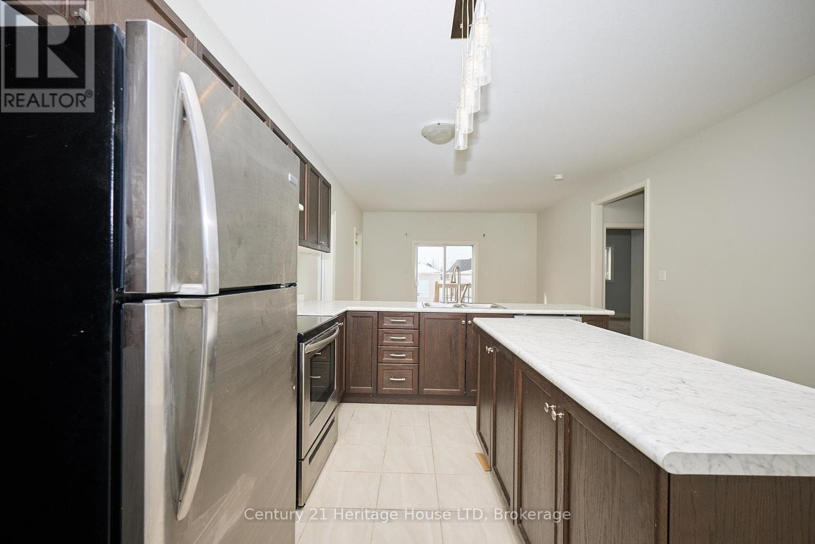 871 BURWELL STREET — photo 5