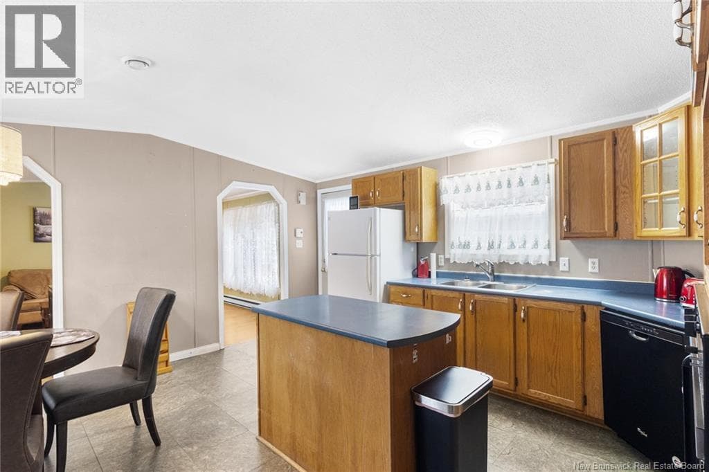 60 MEMORIAL DRIVE — photo 3