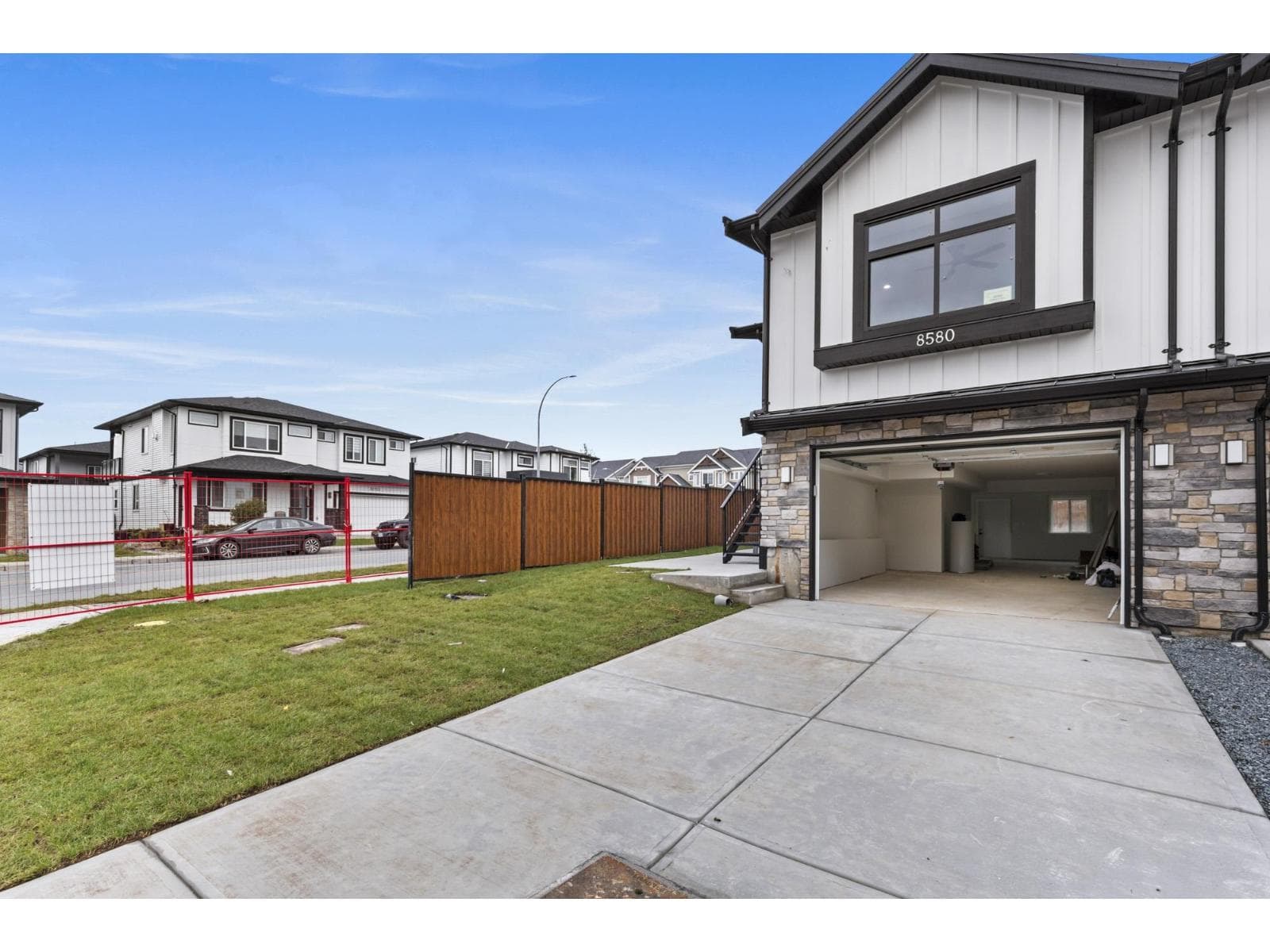8590 DUNBAR WAY — photo 2
