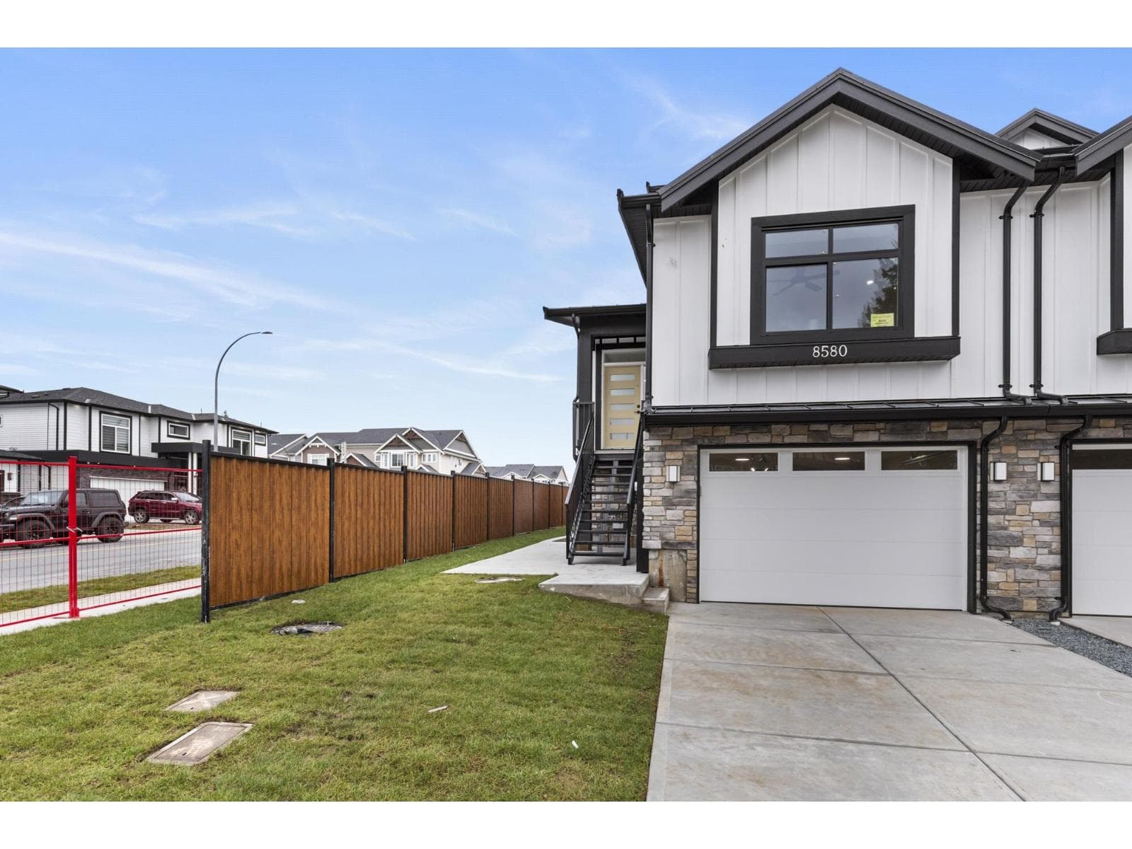 8590 DUNBAR WAY — photo 3