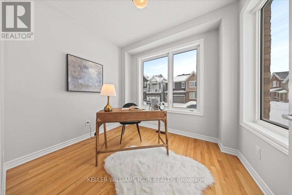 550 STURNIDAE STREET — photo 4