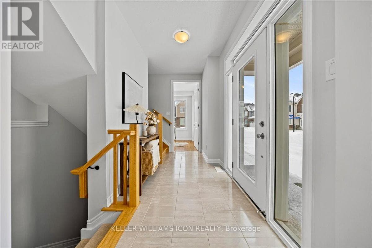 550 STURNIDAE STREET — photo 5
