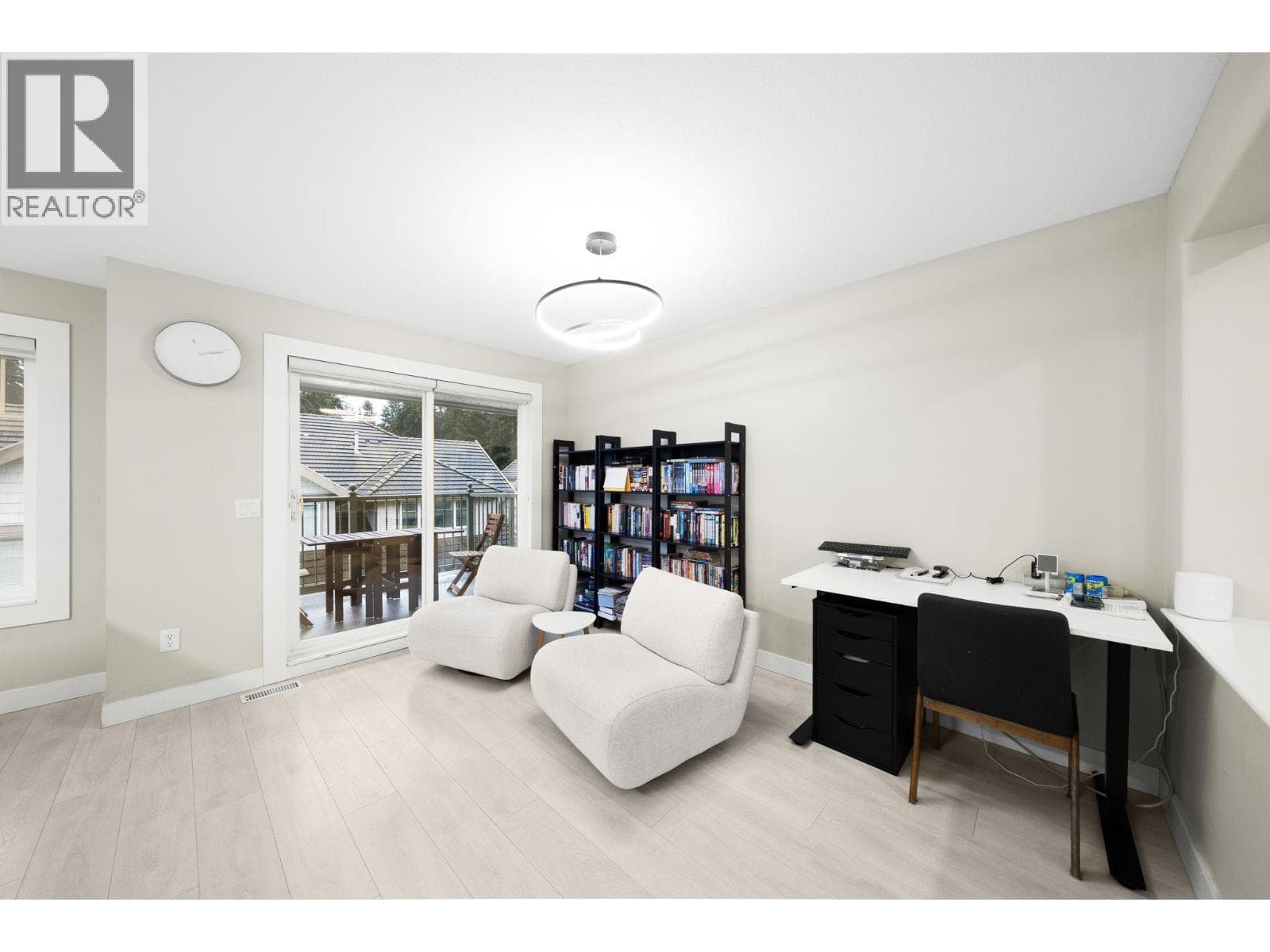 10 2351 PARKWAY BOULEVARD — photo 5