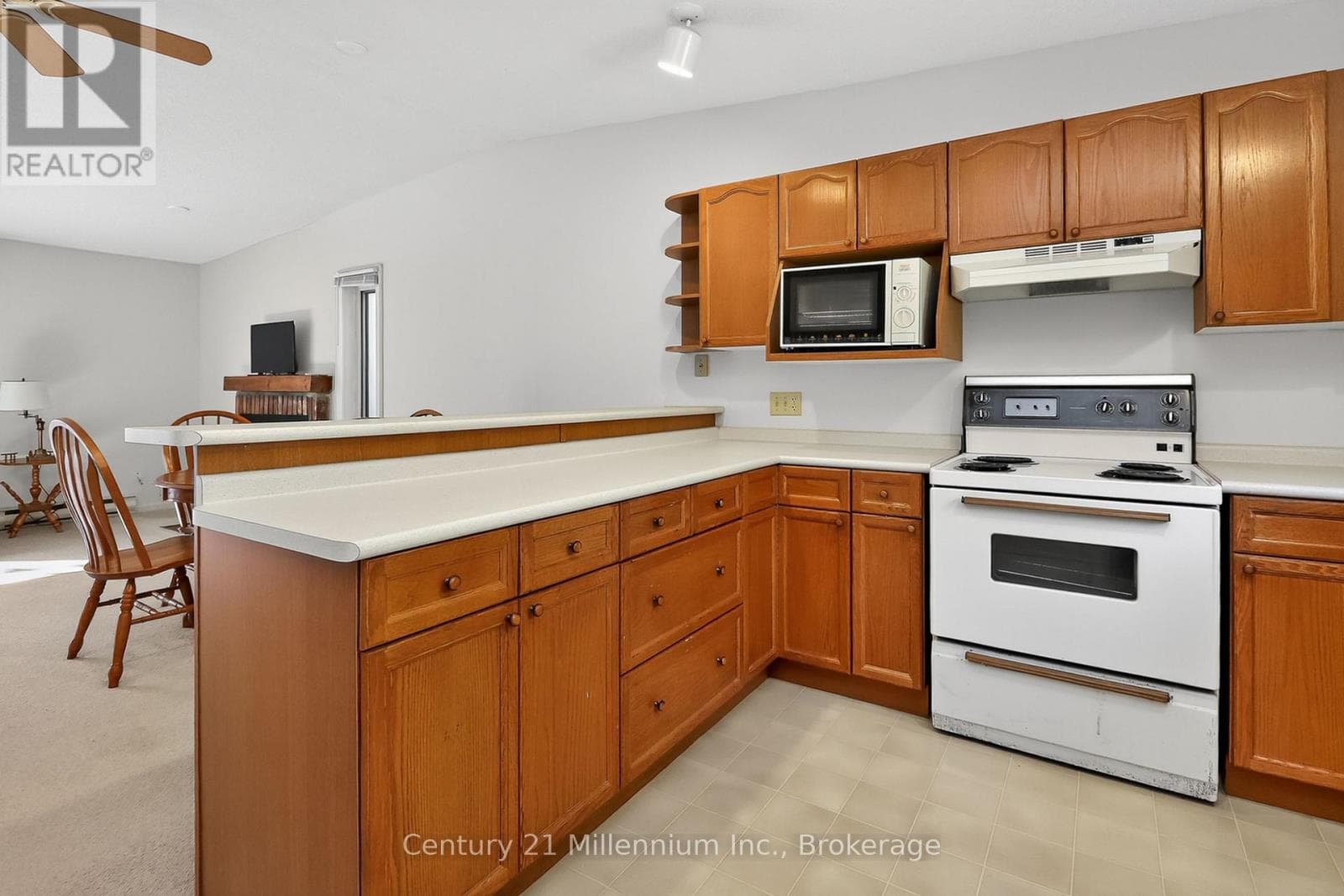 524 OXBOW CRESCENT — photo 4