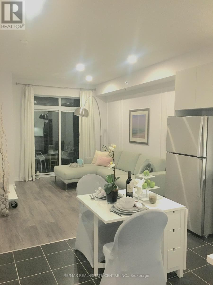 402 - 2490 OLD BRONTE ROAD in West Oak Trails