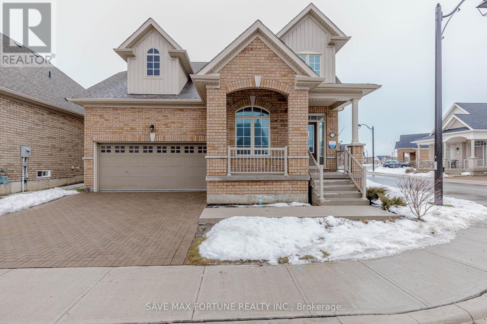 39 - 26 CLERMISTON CRESCENT W in ROSEDALE VILLAGE
