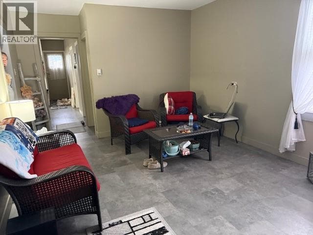 325 WILLOW STREET — photo 3