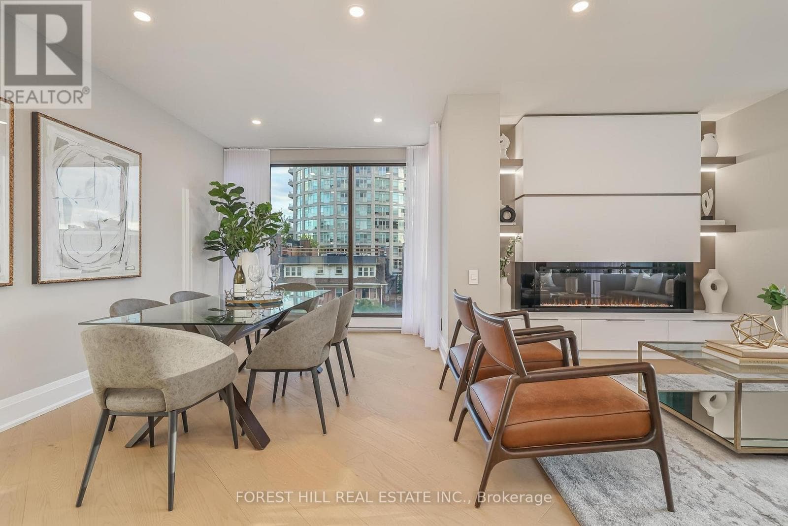 301 - 342 SPADINA ROAD — photo 2