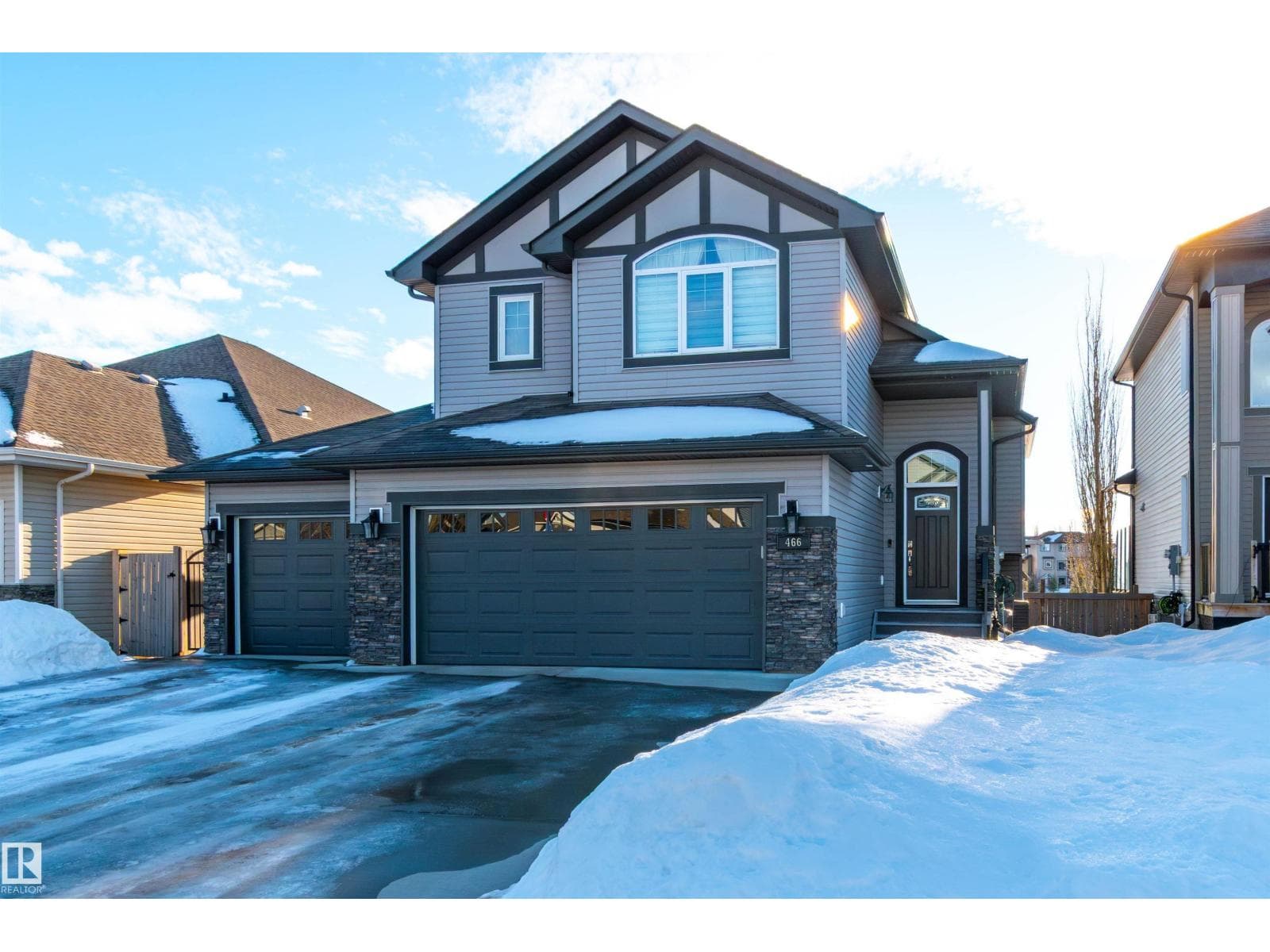466 CHURCHILL CRESCENT in 