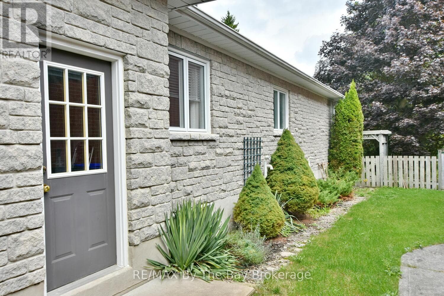 475 MINNESOTA STREET — photo 5