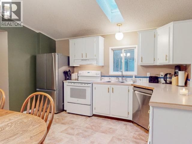 17-9298 WILLIAMS RD — photo 2
