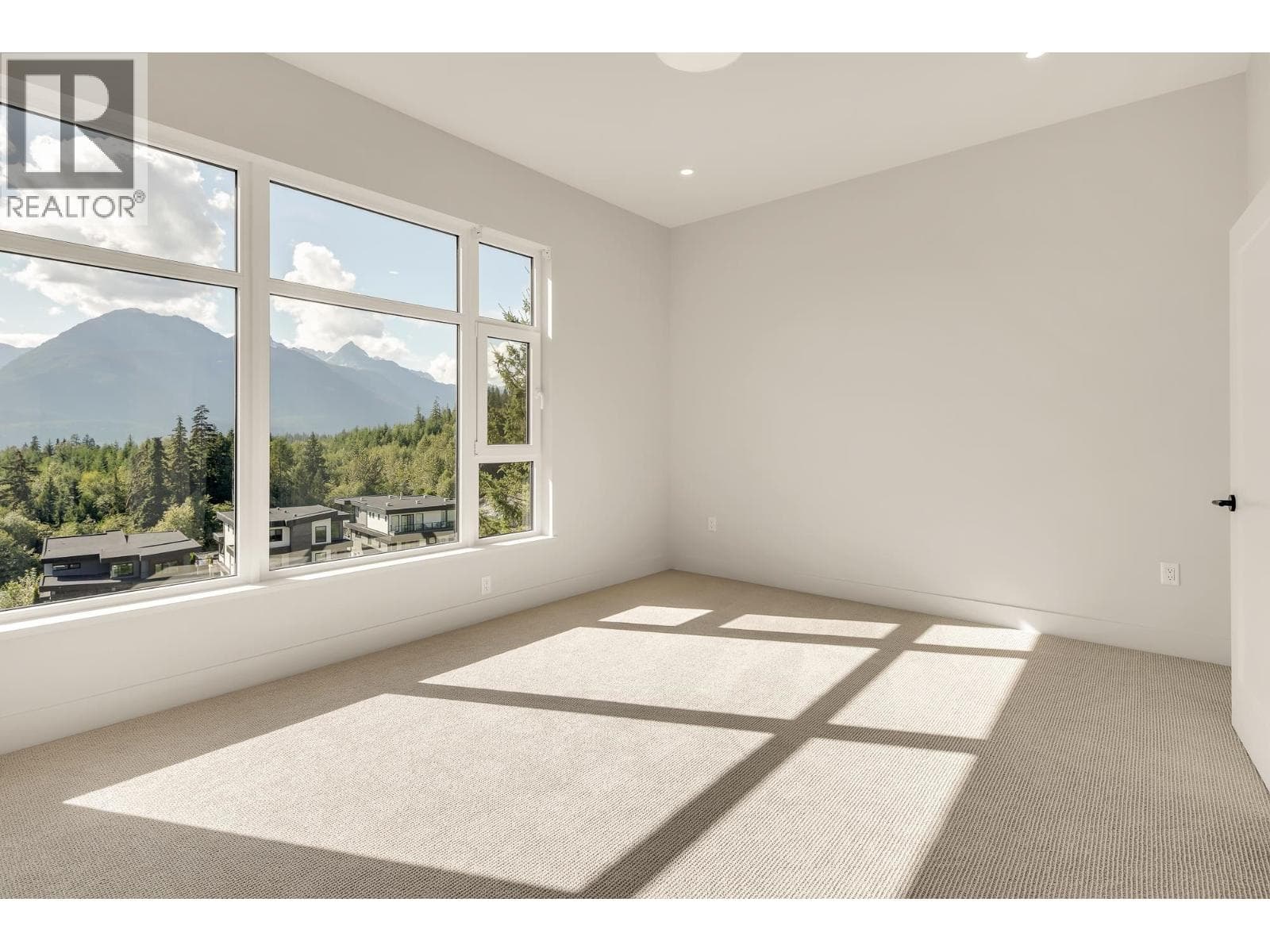 11 3407 MAMQUAM ROAD, Greater Vancouver — photo 4