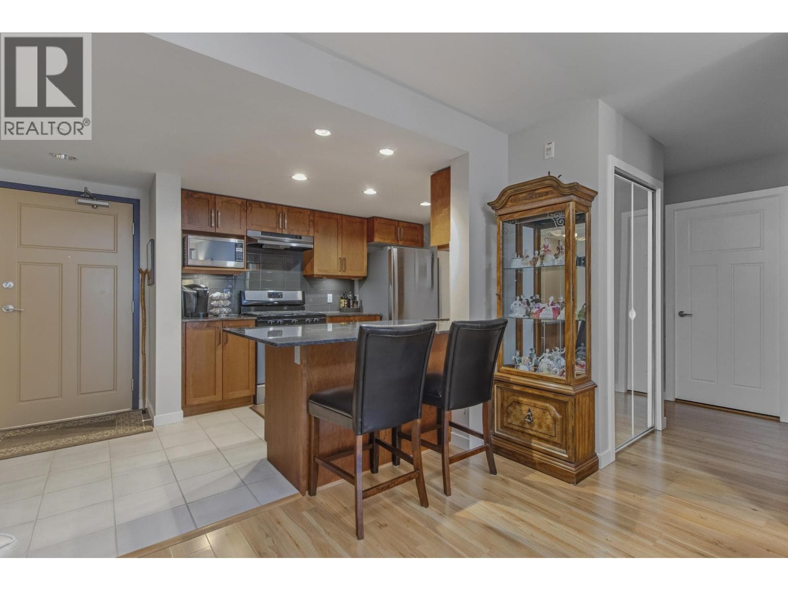 416 1212 MAIN STREET — photo 5