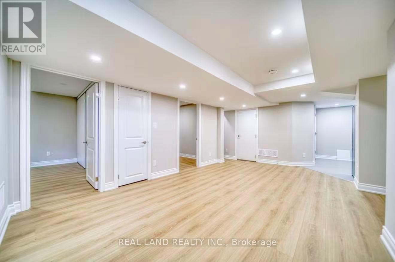 BASEMENT - 82 OXFORD STREET — photo 3