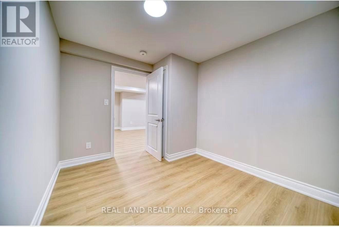BASEMENT - 82 OXFORD STREET — photo 2