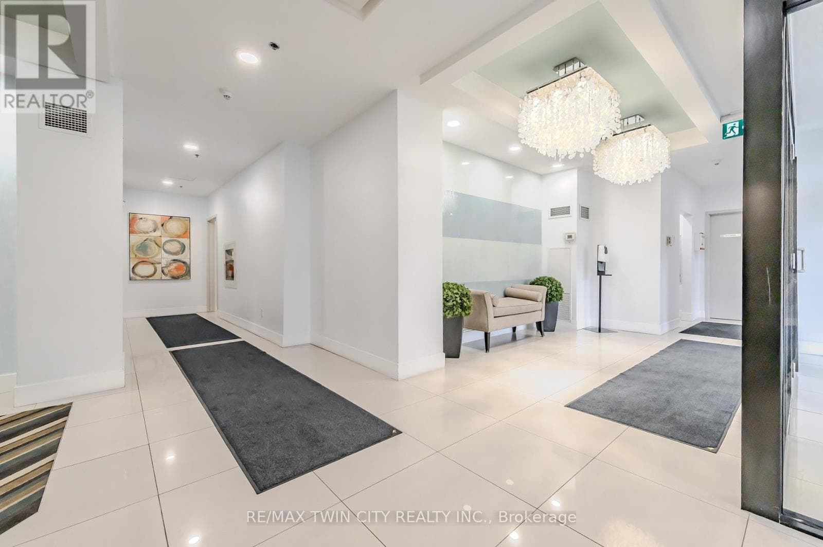 170 WATER Street N Unit# 807 — photo 4