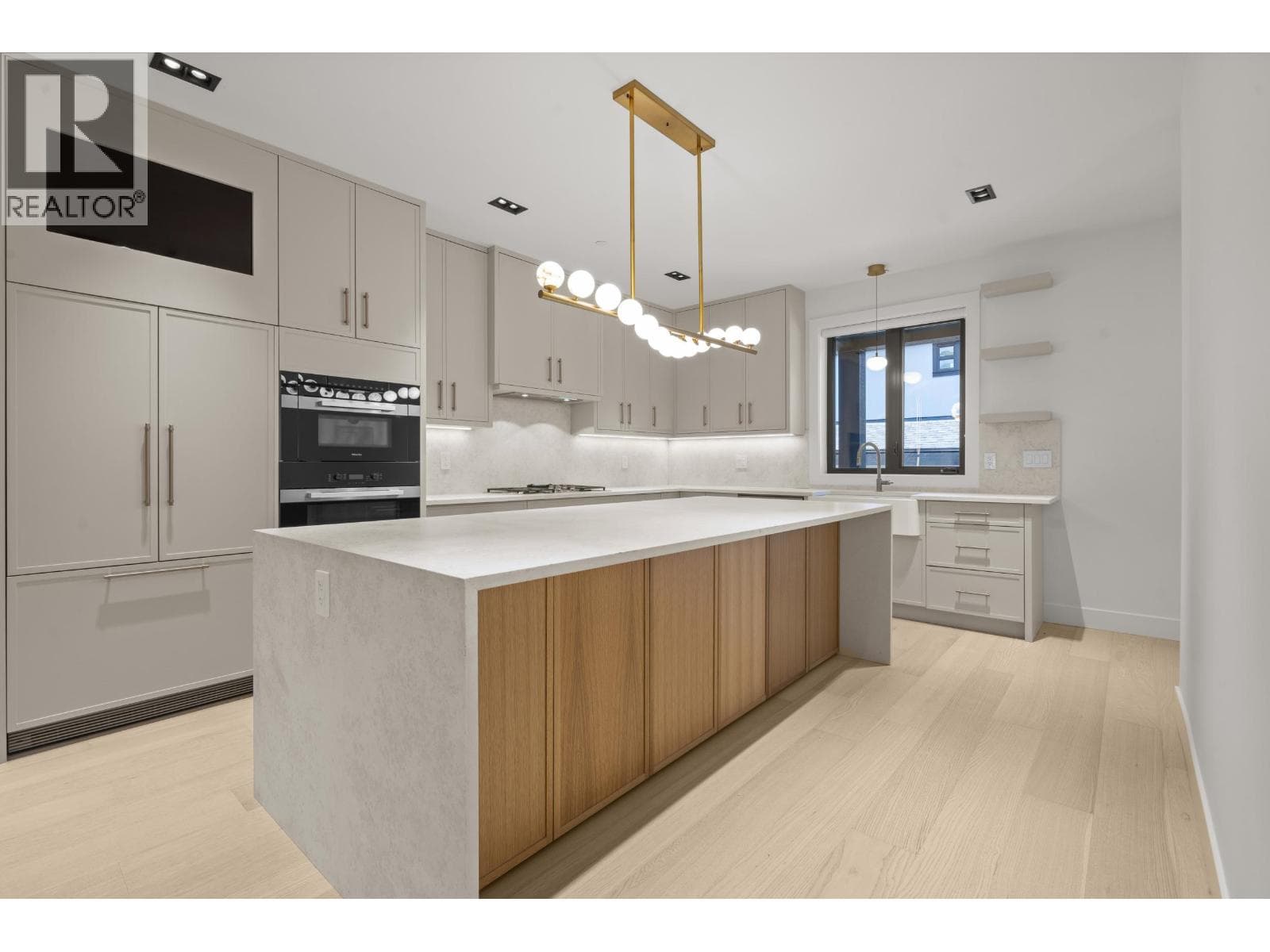 3218 W 39TH AVENUE — photo 2