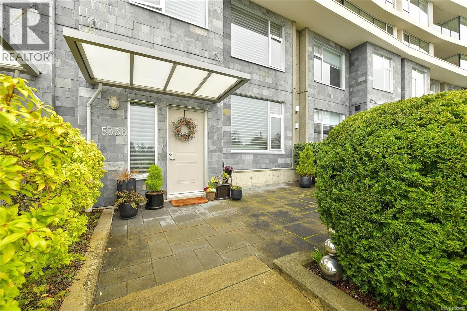 5336 SAYWARD HILL CRESCENT, Victoria — photo 4