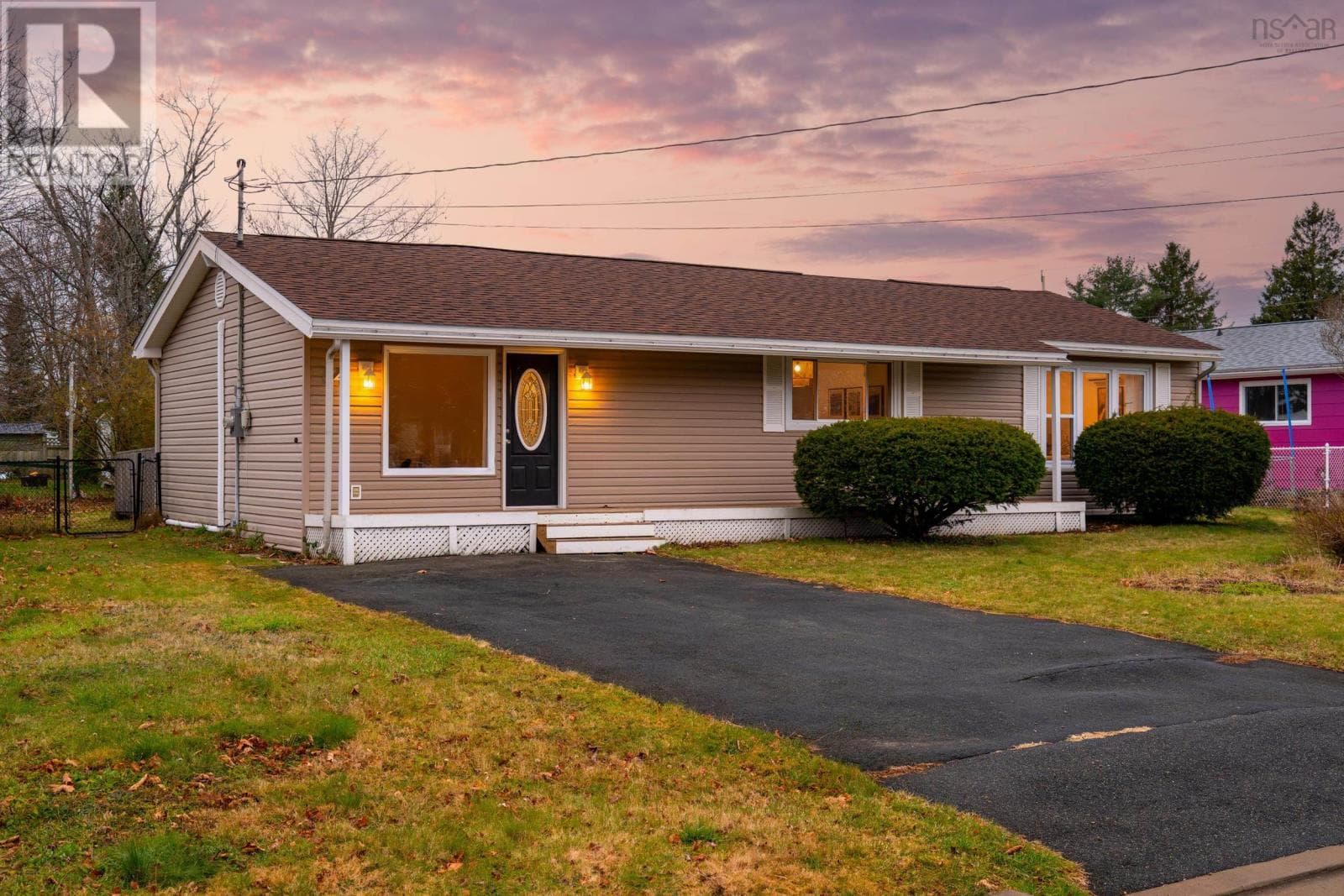 14 TOBERMORY ROAD in DARTMOUTH