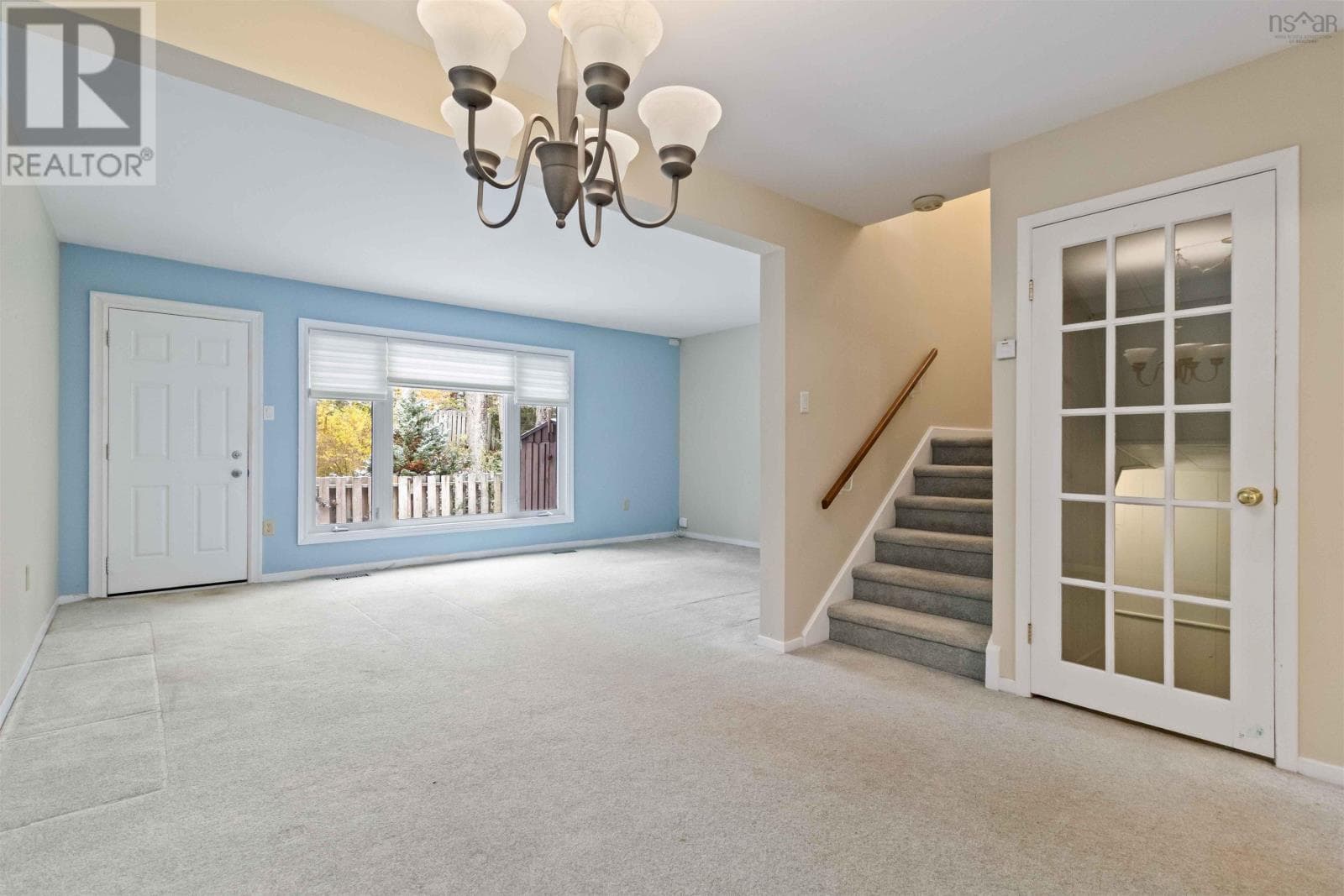 30 CHELSEA LANE — photo 4