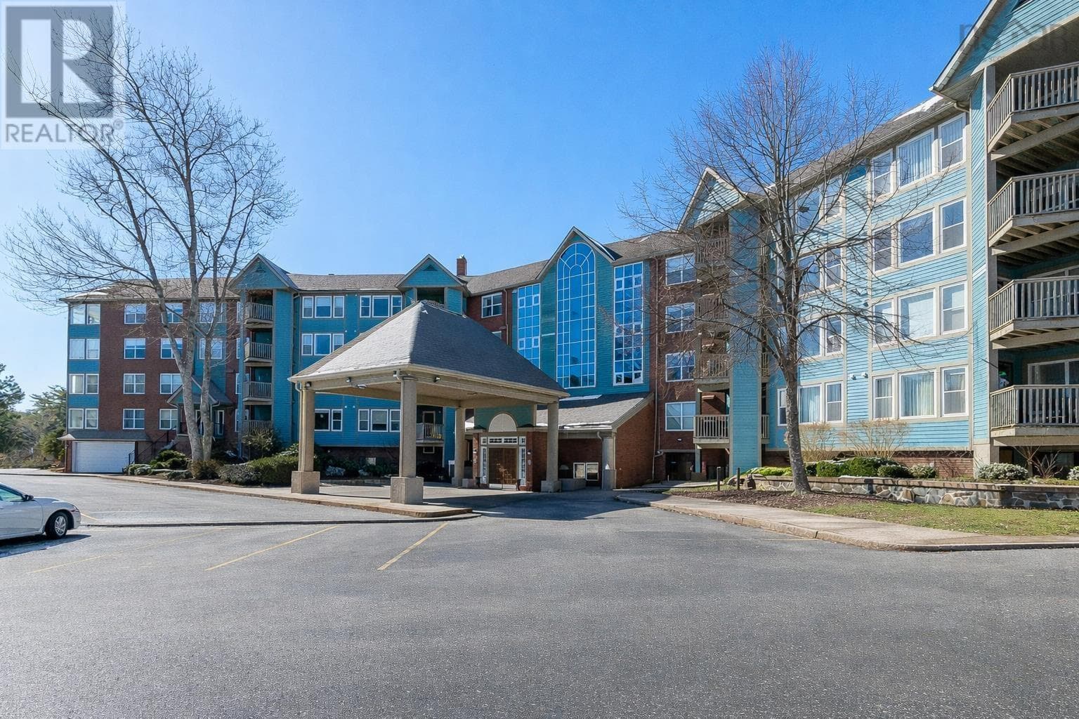 311 2 Lake Drive in BEDFORD
