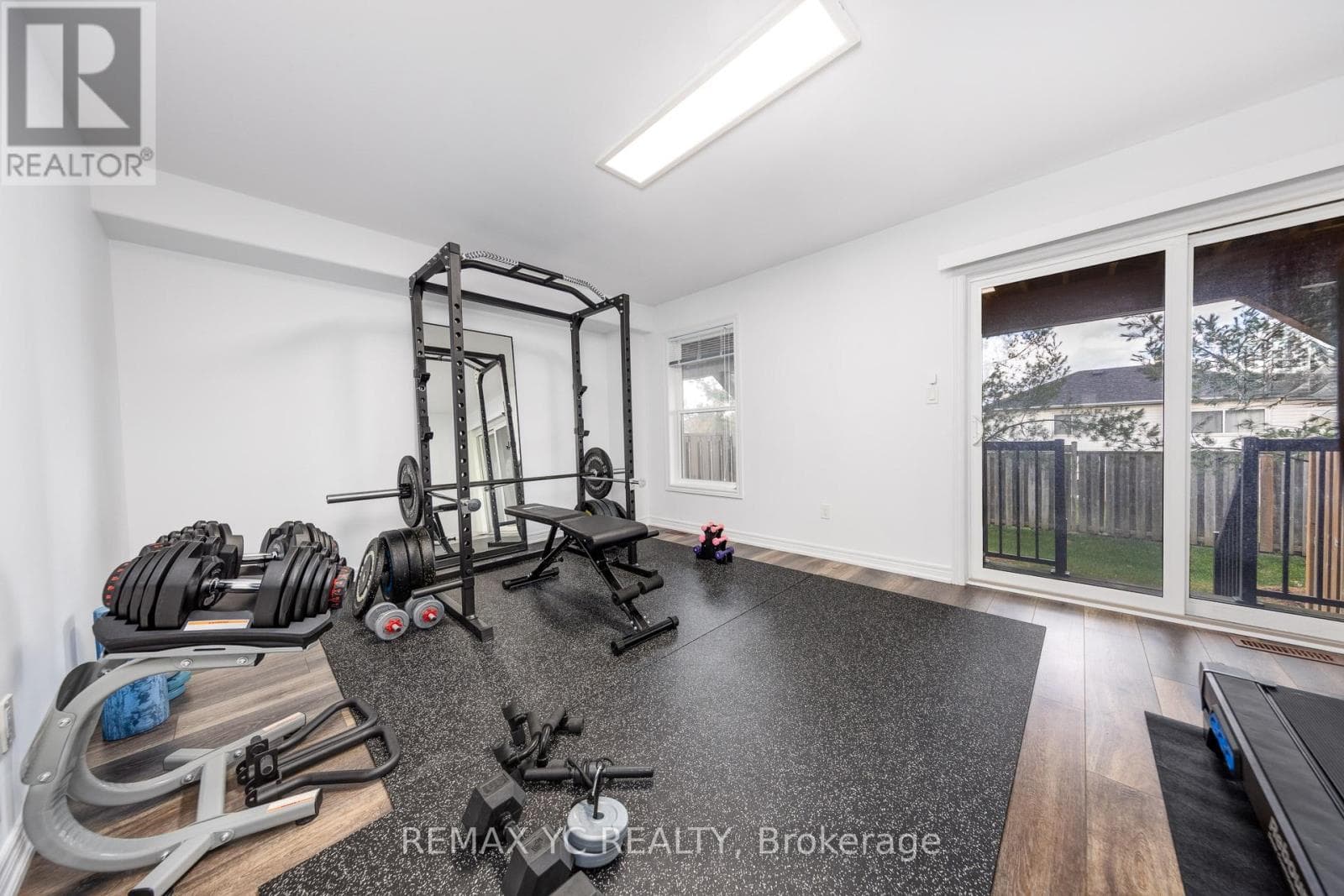 2 - 1 LEGGOTT AVENUE — photo 5